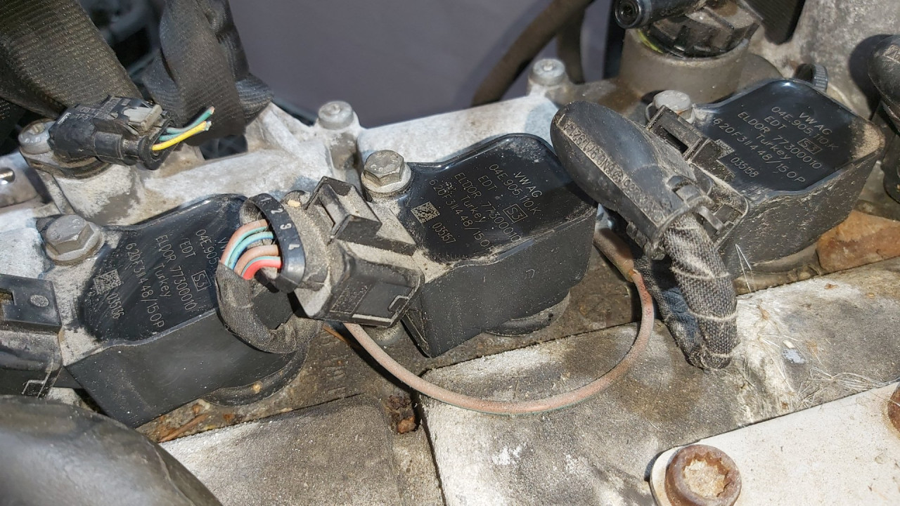 DIJELOVI BOMBINA VW POLO > 14-17 04E905110K