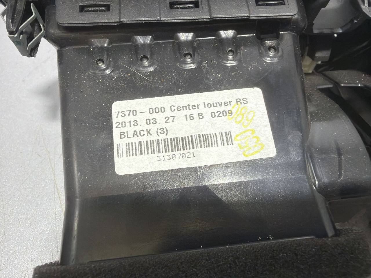 DIJELOVI RESETKA VENTILACIJE VOLVO V40 > 12-16 2.0 31307021
