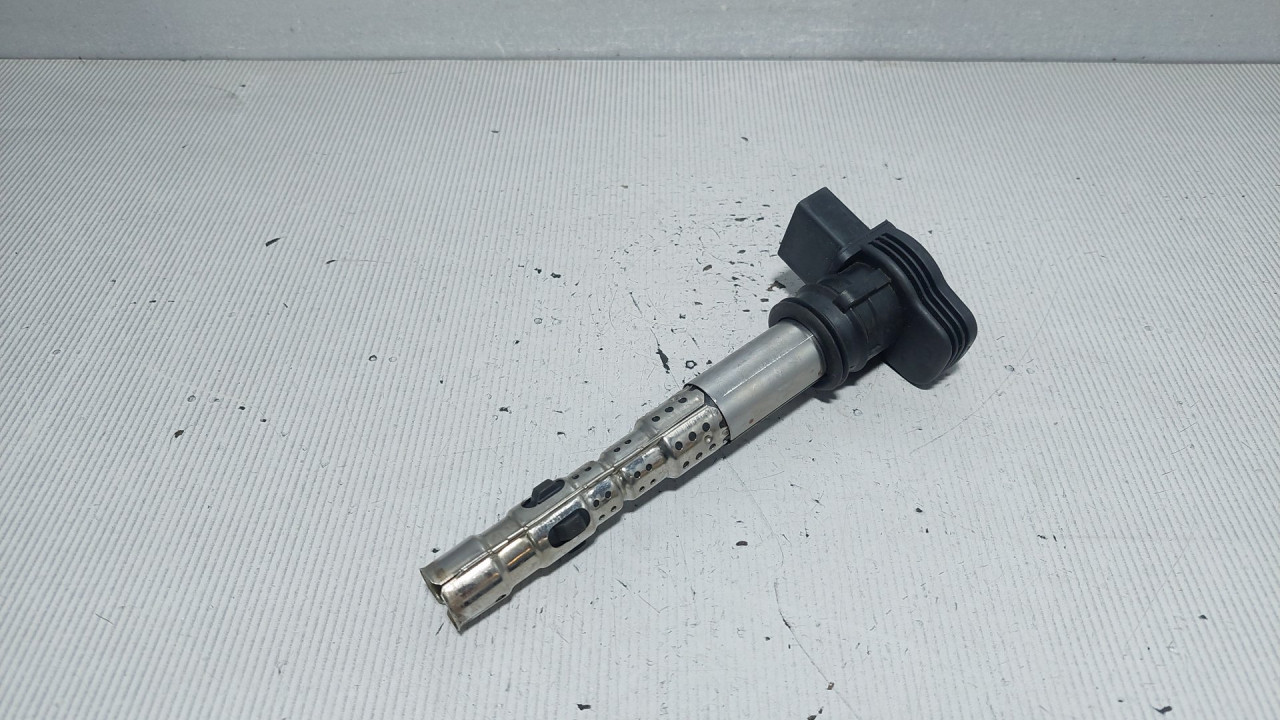DIJELOVI BOMBINA VW GOLF 5 > 03-08 06F905115F
