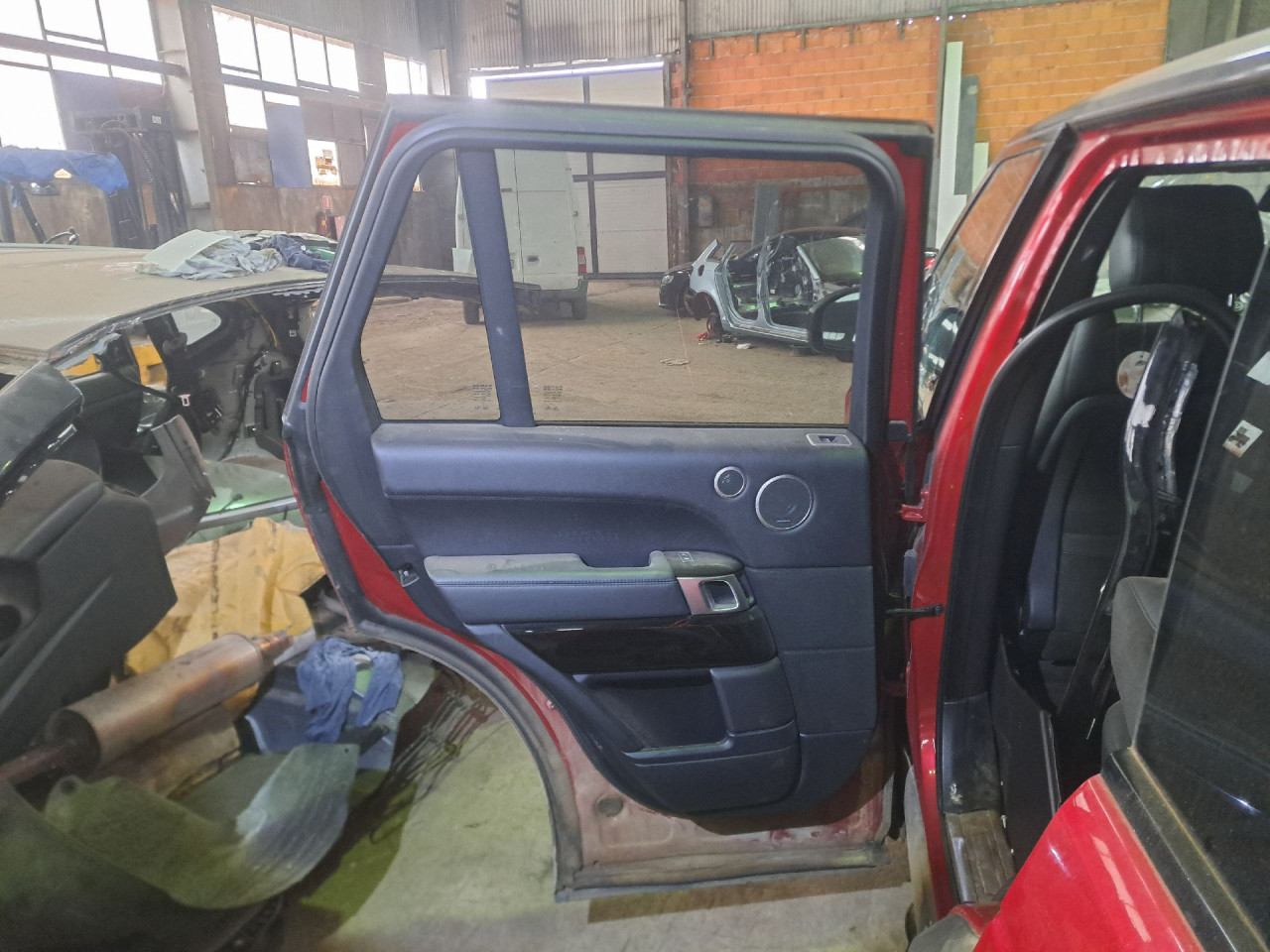 DIJELOVI VRATA LAND ROVER RANGE ROVER > 12-17