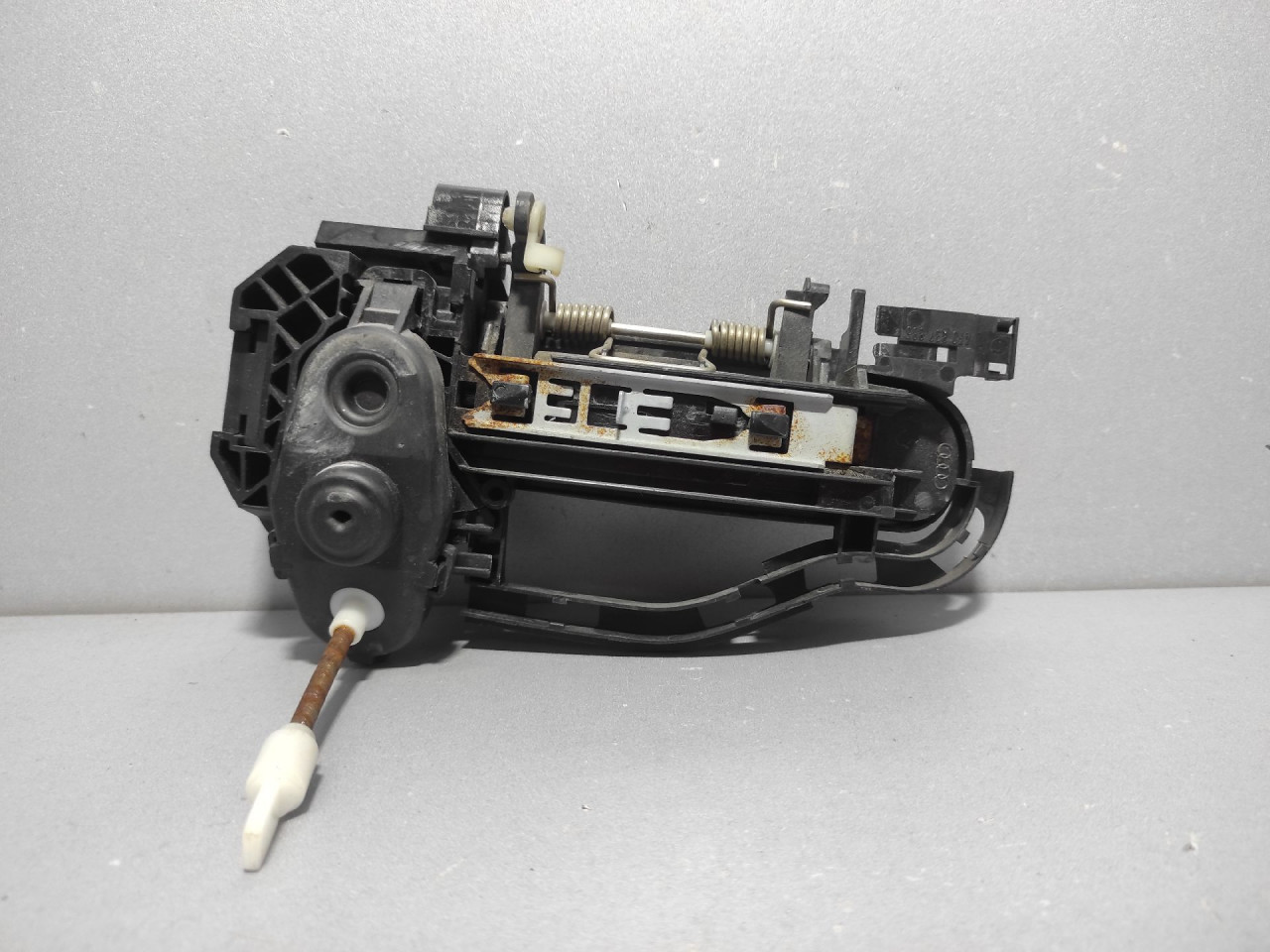 DIJELOVI RUCKA VRATA AUDI A6 > 04-08 4F0837885