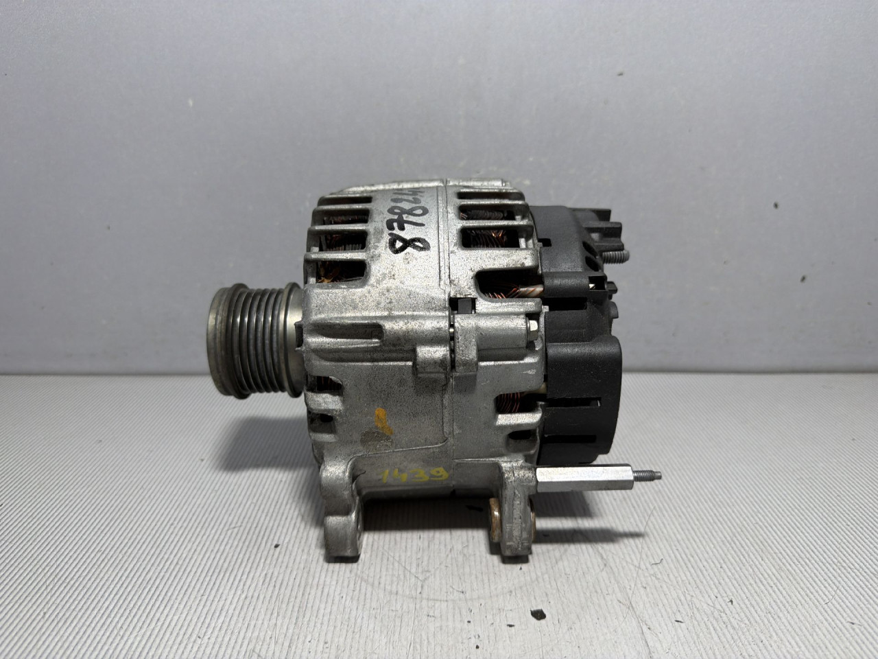 DIJELOVI ALTERNATOR VW TIGUAN > 16-20 2.0 04L903023L
