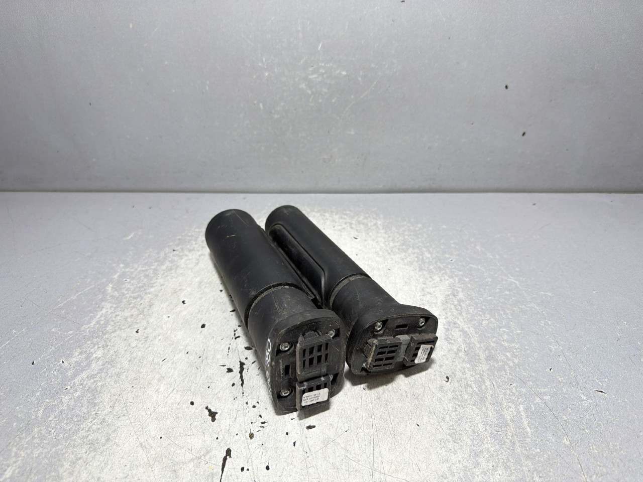 DIJELOVI NOSAC AUDI A4 (B8) > 12-15 4F9860204