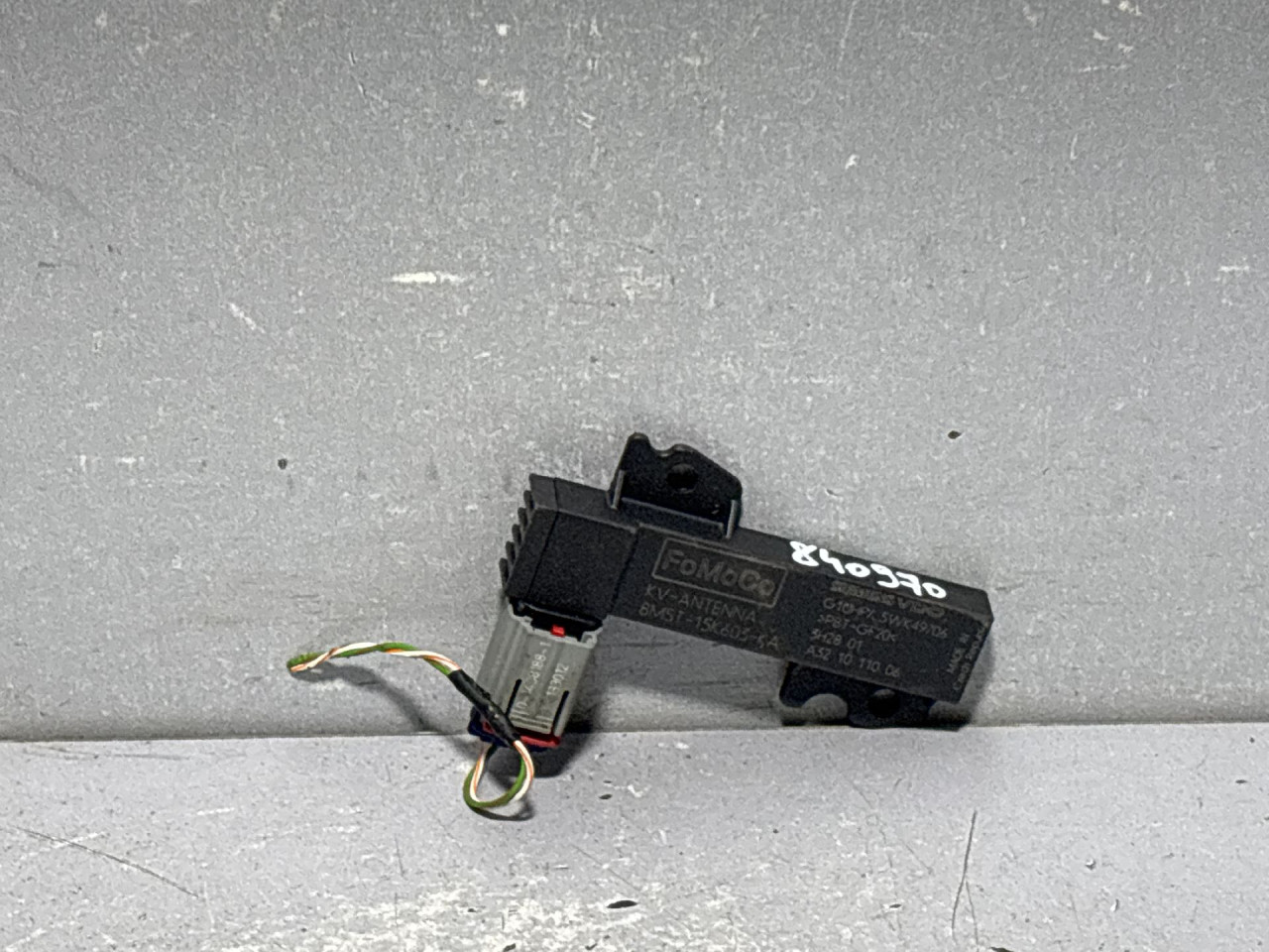 DIJELOVI ANTENA FORD KUGA > 08-12 8M5T15K603KA