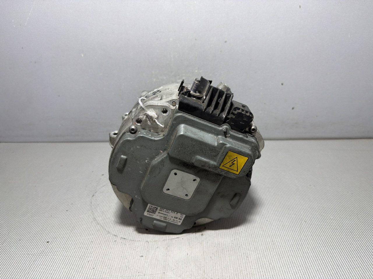 DIJELOVI ALTERNATOR AUDI Q7 (4M) > 19- 3.0 4N0903028Q