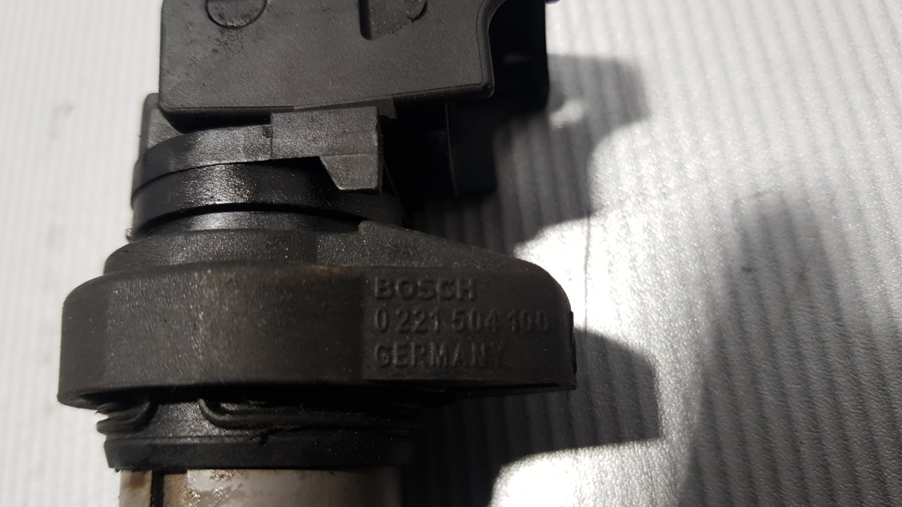 DIJELOVI BOMBINA BMW X3 (E83) > 04-07 0221504100