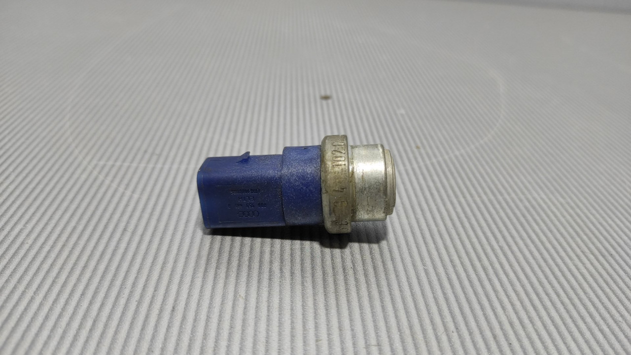 SENZOR TEMPERATURE AUDI A6 > 01-04 8D0959481B