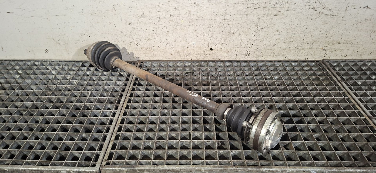 DIJELOVI POLUOSOVINA VW GOLF 6 > 08-12 2K0407272G