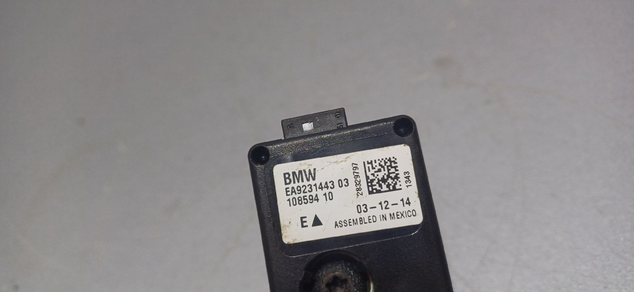 ANTENA BMW SERIJA 3 (F30/F31) > 15-18 EA9231443