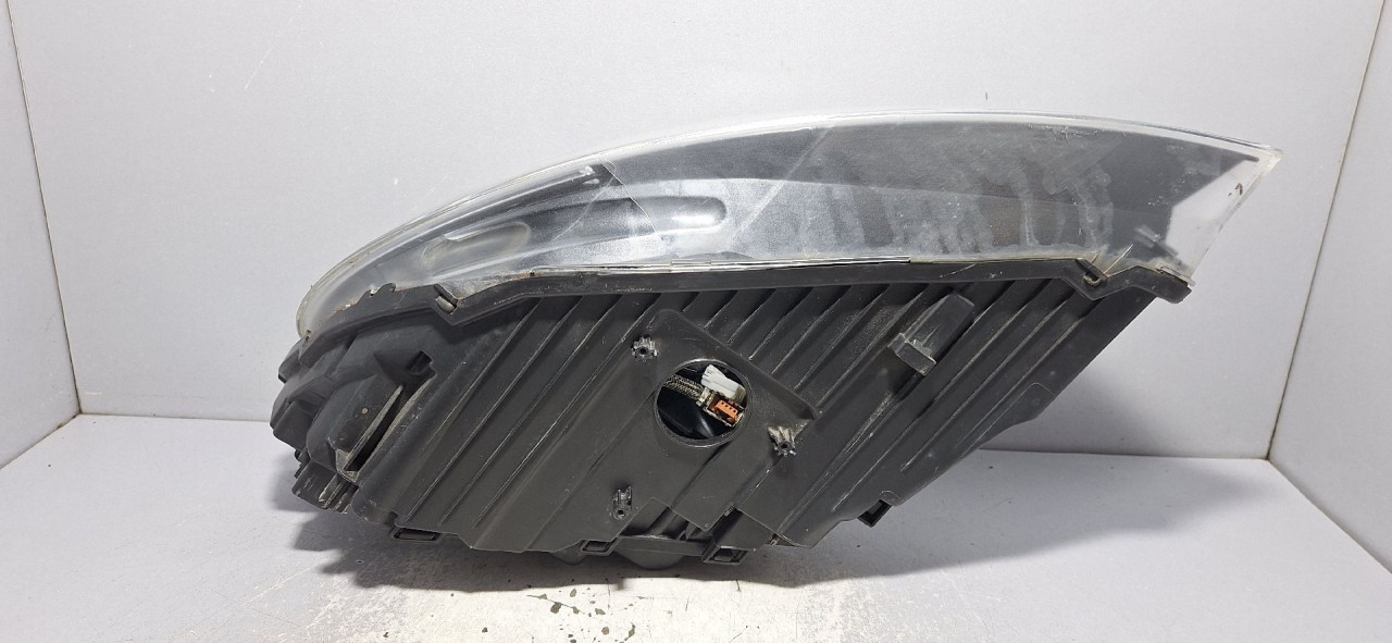DIJELOVI FAR VOLVO V40 > 12-16 31283335