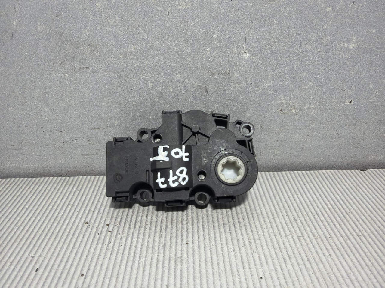 DIJELOVI MOTORIC KLAPNE AUDI Q5 (FY) > 17 - 20  3.0 EGP0001