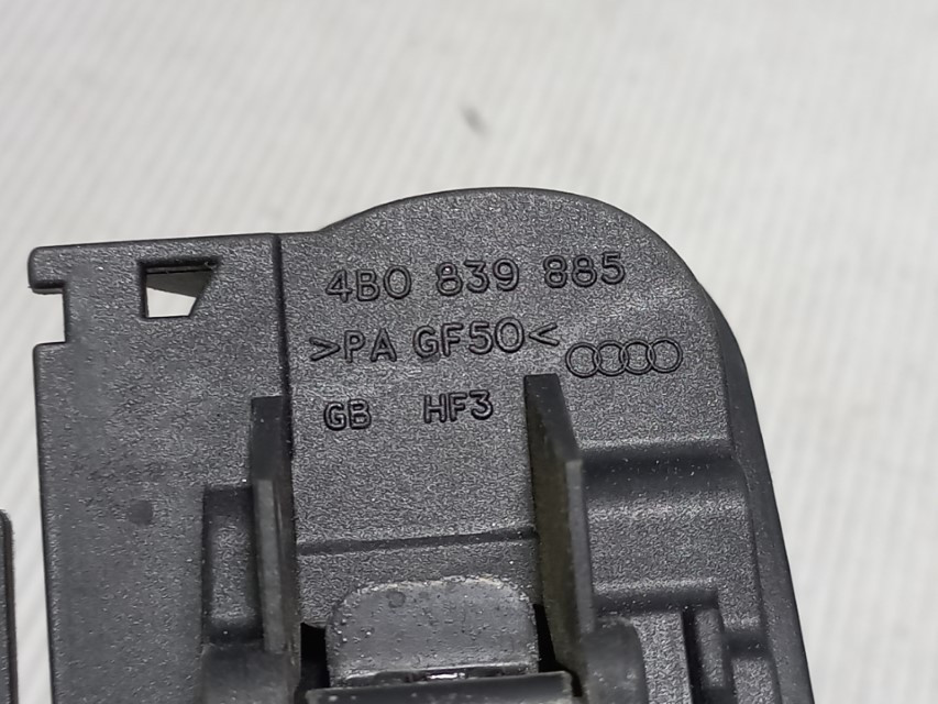 RUCKA VRATA AUDI A4 (B6) > 00-04 4B0839885
