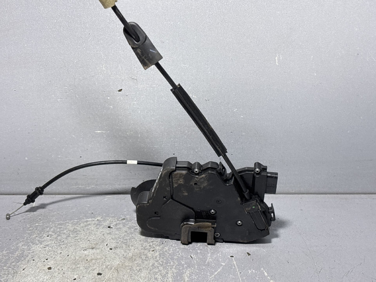 DIJELOVI BRAVA VRATA PEUGEOT 308 > 21- 9835419380