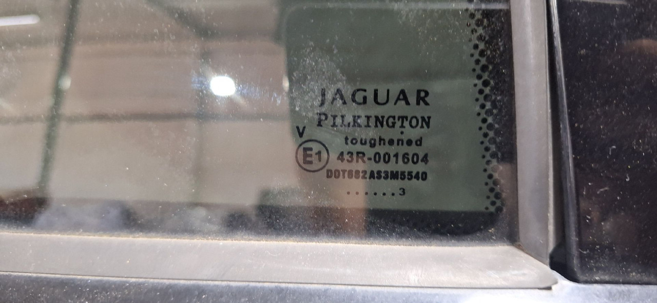 DIJELOVI STAKLO JAGUAR XF (X250) > 08-15 3.0