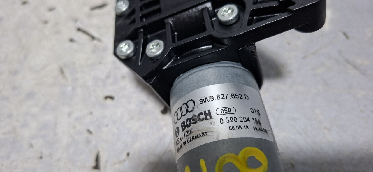 DIJELOVI MOTORIC GEPEKA AUDI A4 (B9) > 19- 8W9827852D
