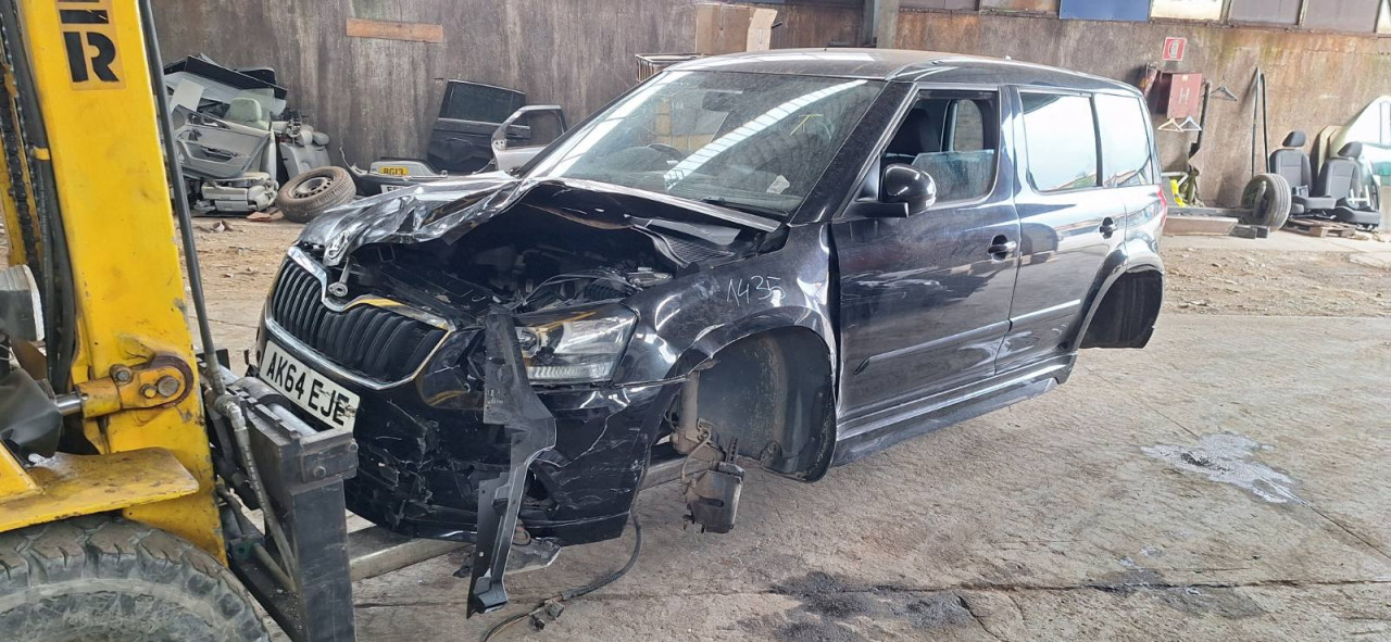 DIJELOVI ŠKODA YETI 2.0 DIZEL AUTOMATIK 4X4 MJENJAC MOTOR CFHC