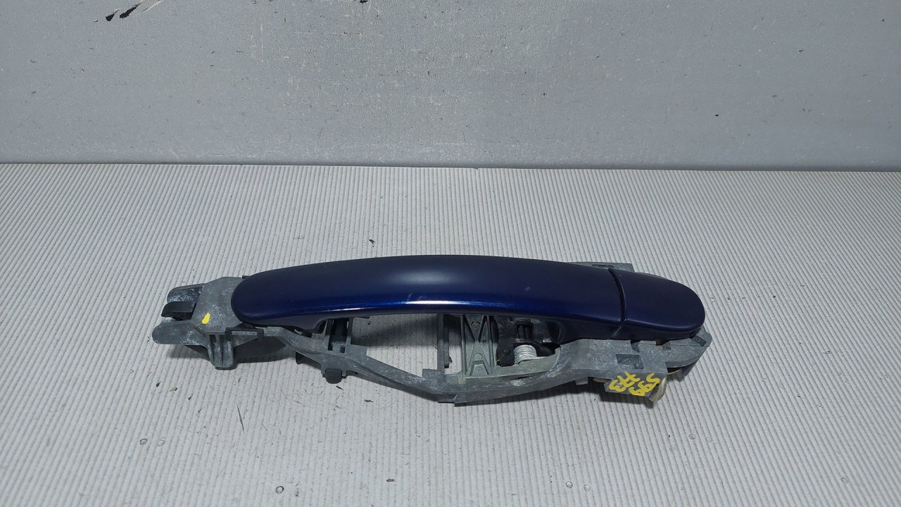 DIJELOVI RUCKA VRATA VW GOLF 4 > 97-03 3B0837885