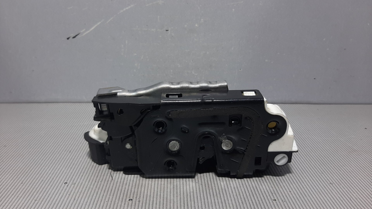 DIJELOVI BRAVA VRATA VW GOLF 6 > 08-12 5K4839015H