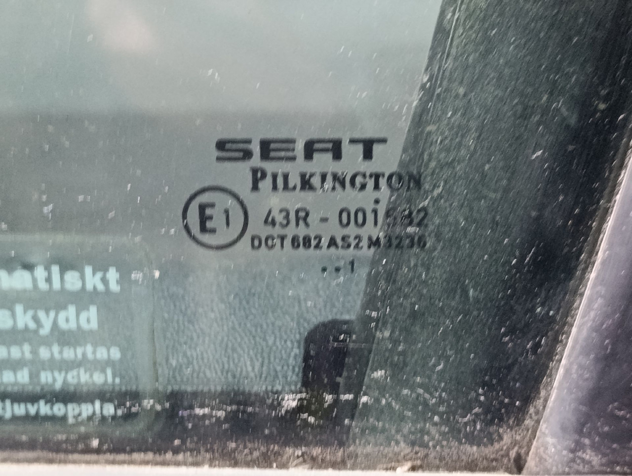 DIJELOVI STAKLO SEAT LEON > 09-12
