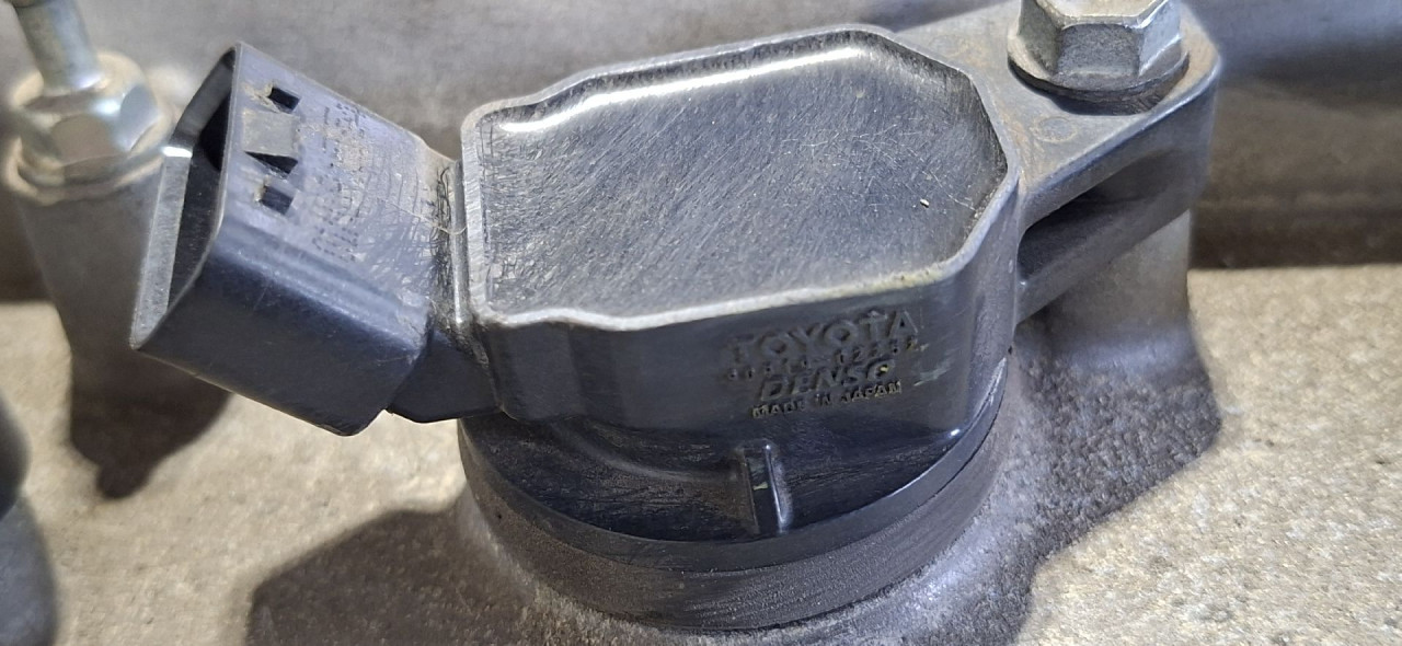 DIJELOVI BOMBINA TOYOTA AVENSIS > 09-11 2.0 9091902252