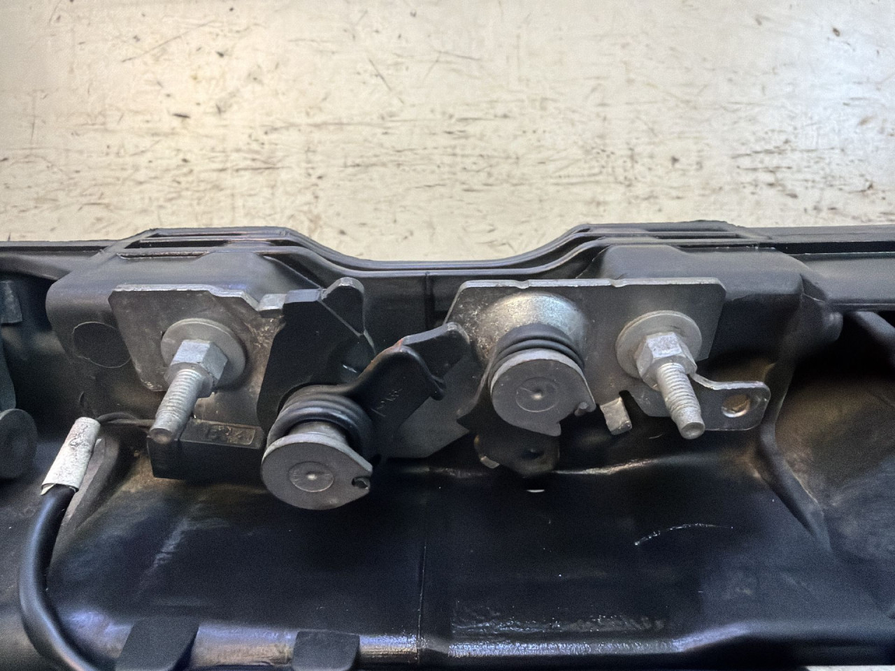 DIJELOVI BRAVA HAUBE PEUGEOT 308 > 17-21 1.5 9677850980