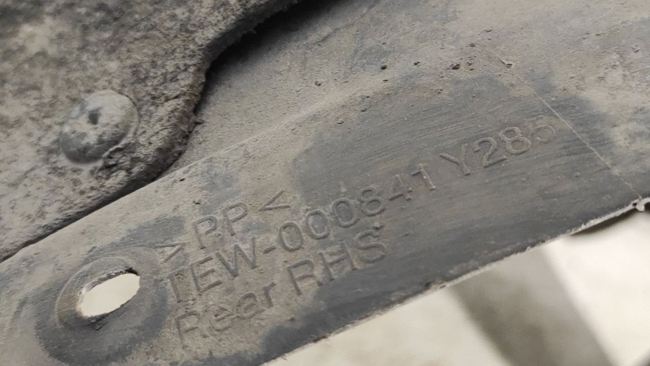 UNUTRASNJI BLATOBRAN VOLVO V70 > 08-11 000841Y285