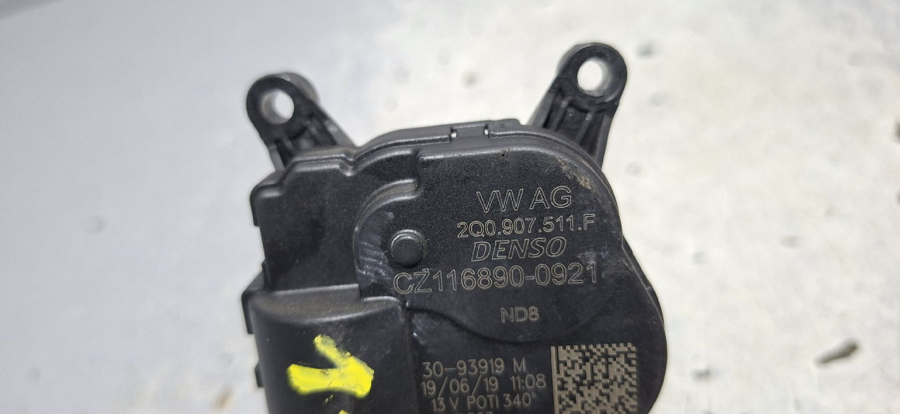 DIJELOVI MOTORIC KLAPNE VW PASSAT B8 > 19 - 2Q0907511F