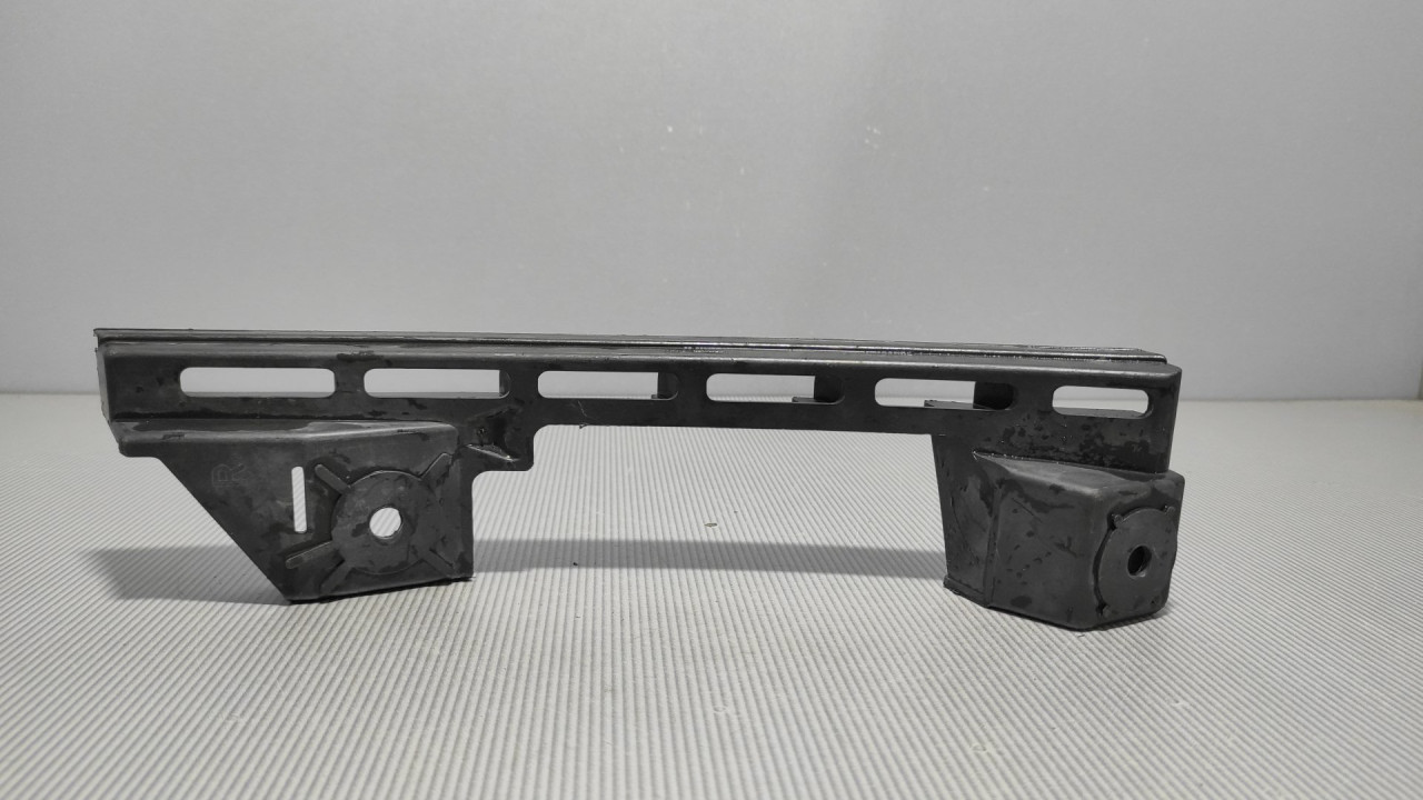 DIJELOVI NOSAC FARA VW CADDY > 03-10 1T0807890B