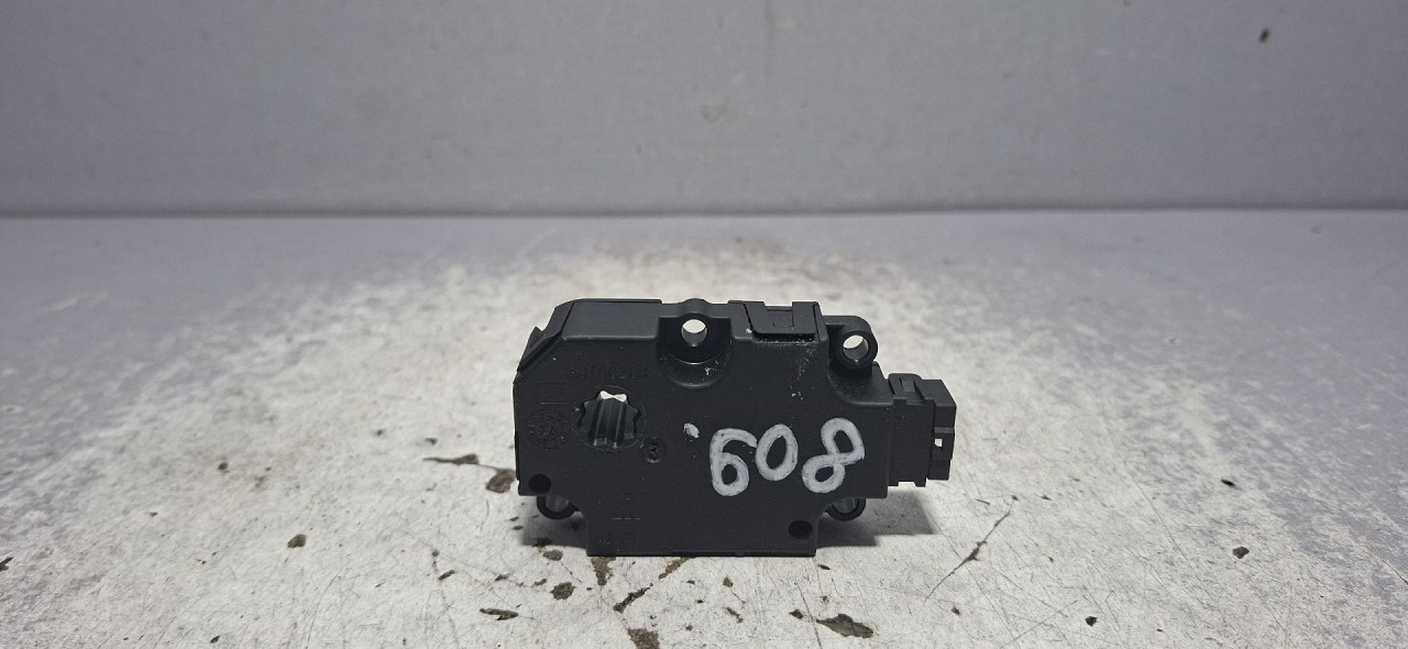 DIJELOVI MOTORIC KLAPNE AUDI A4 (B9) > 15-18 ZBAT0084D03