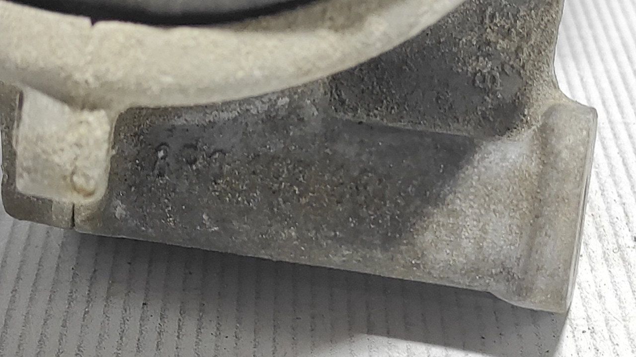 DIJELOVI NOSAC MOTORA AUDI Q5 > 12-16 8R0199301