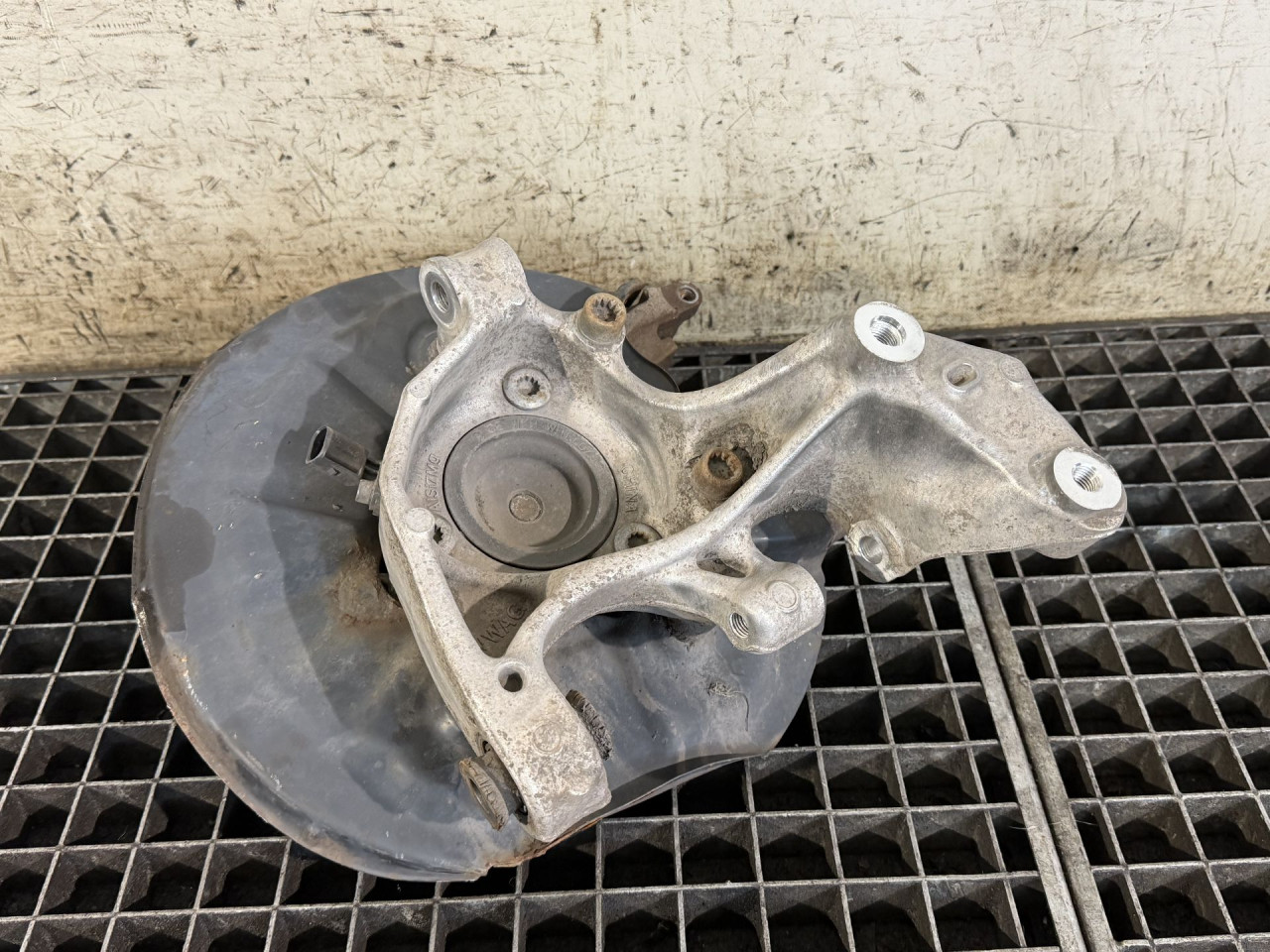 DIJELOVI GLAVCINA SKODA KODIAQ > 18-21 1.5 5QF505435H