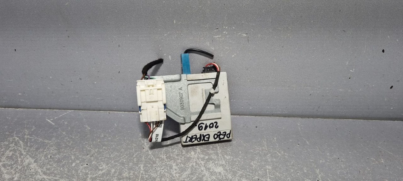 ELEKTRONIKA MODUL PEUGEOT EXPERT/TRAVELLER > 16- 9811370680