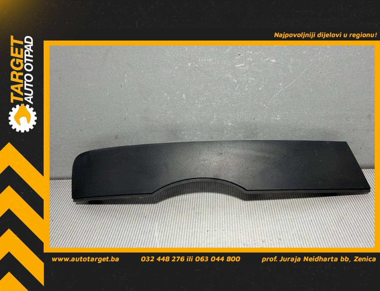 DIJELOVI PLASTIKA AUDI Q3 > 11-15 2.0 8U0807380B