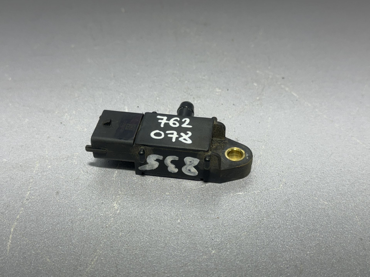 SENZOR PRITISKA OPEL INSIGNIA > 09-13 55566186