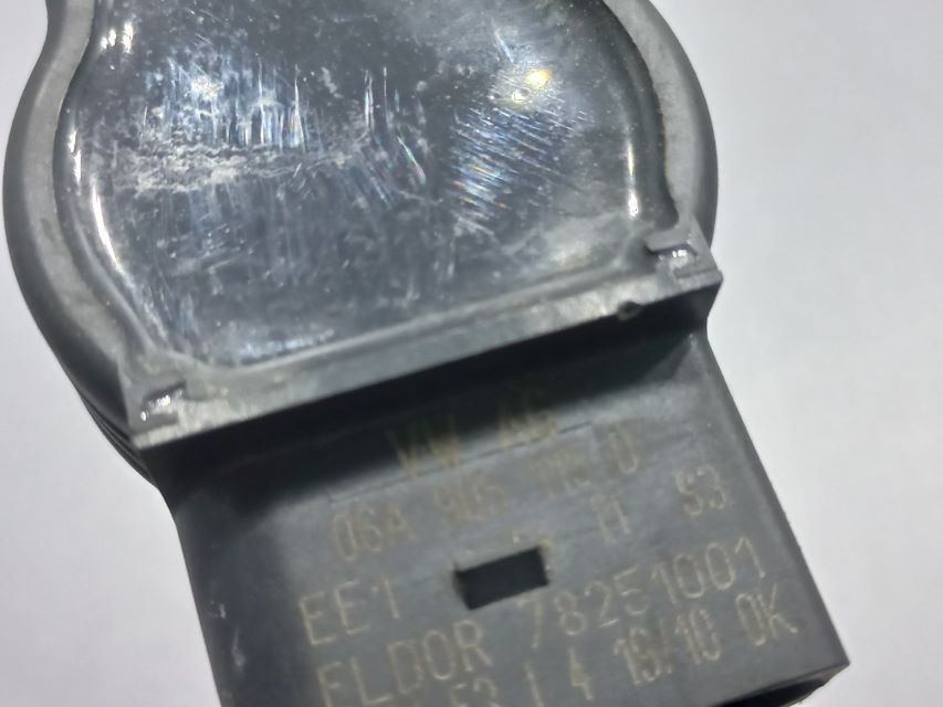 DIJELOVI BOMBINA AUDI A3 > 96-03 06A905115D