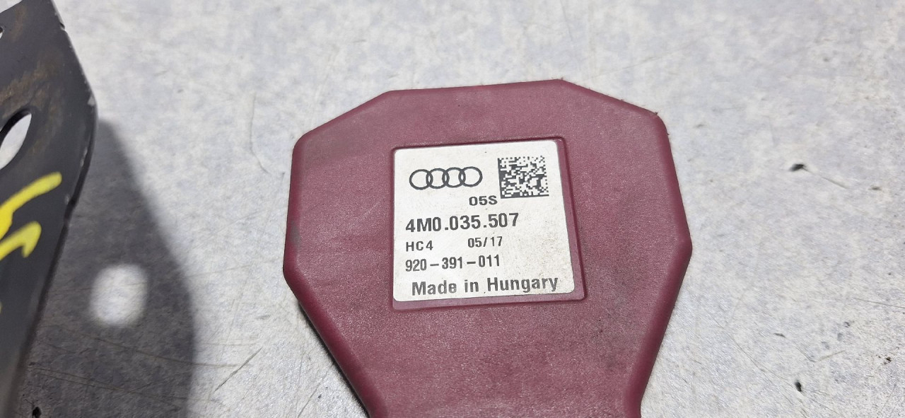 DIJELOVI ANTENA AUDI A4 (B9) > 15-18 4M0035507