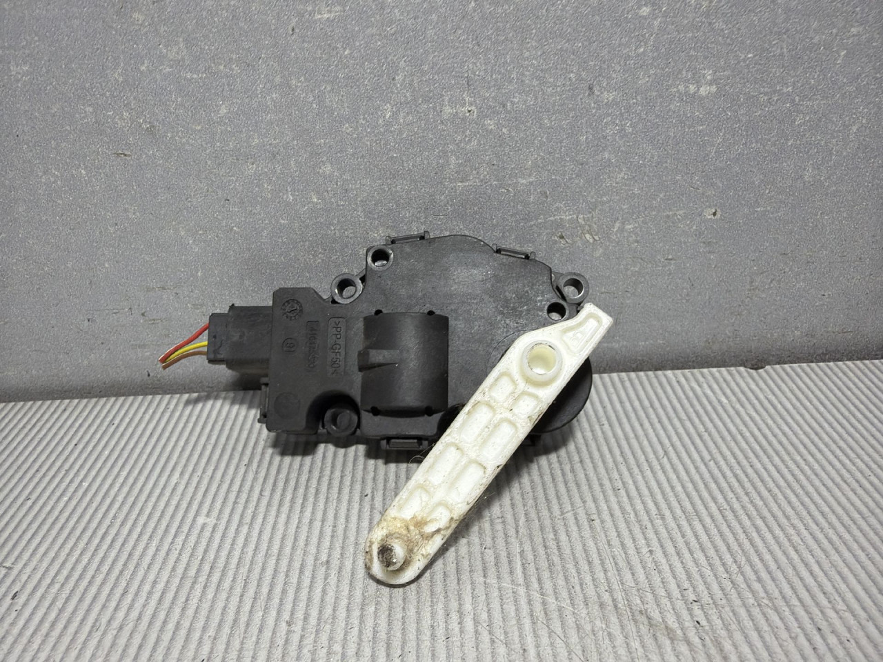 DIJELOVI MOTORIC KLAPNE JAGUAR XE (X760) > 15 -  2.0 EFB497