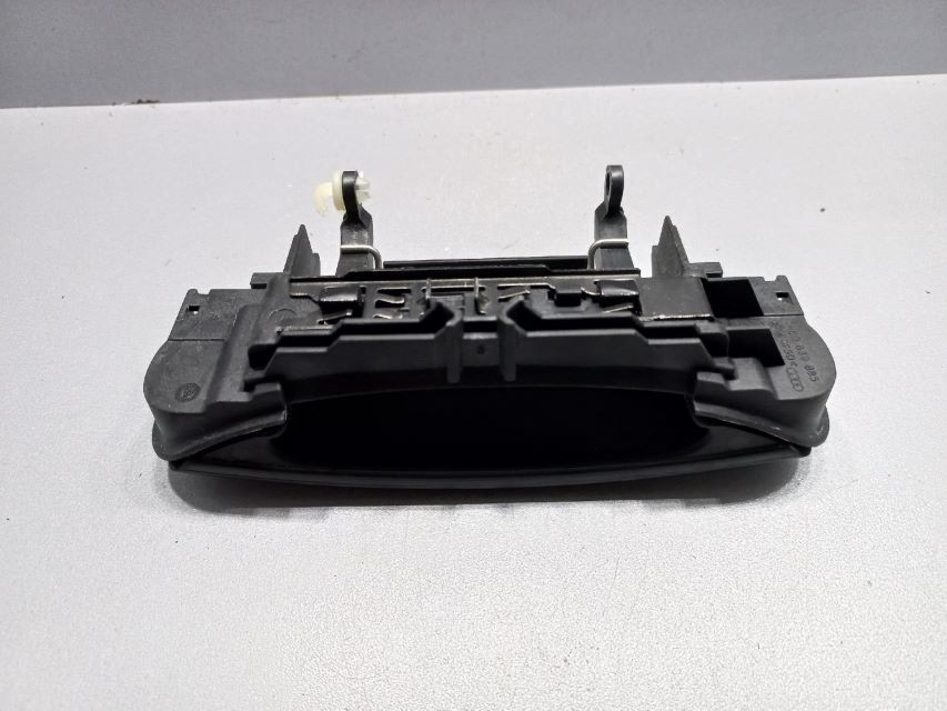RUCKA VRATA AUDI A4 (B6) > 00-04 4B0839885