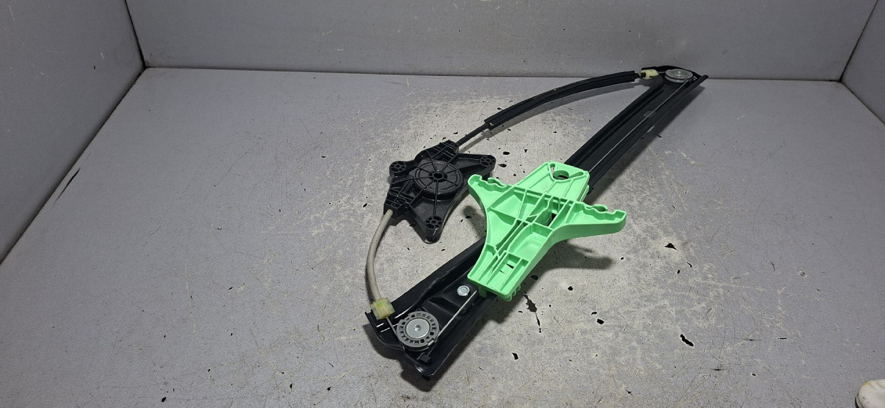 DIJELOVI ELEKTRO PODIZAC STAKLA VW TIGUAN > 16-20 2.0 5NA889461B