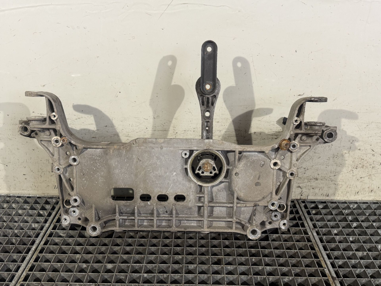 DIJELOVI TRAP/MOST AUDI Q3 > 11-15 3C0199369H