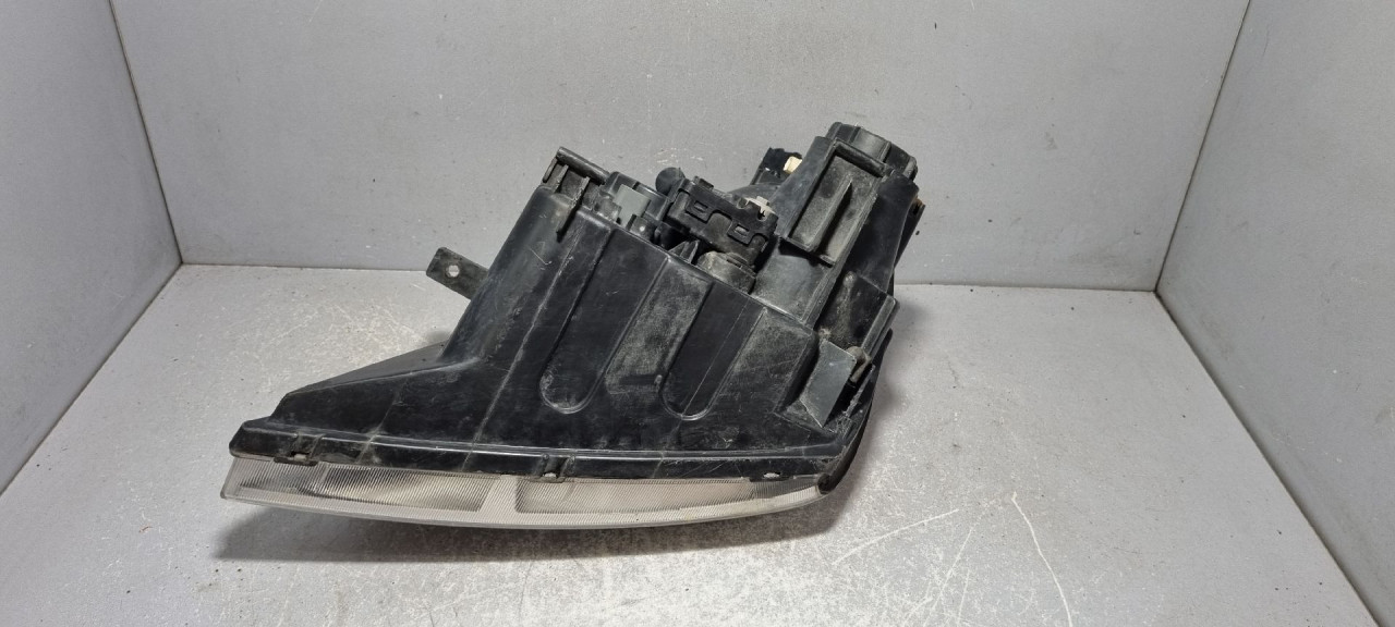 DIJELOVI FAR KIA CARNIVAL > 06-15 921024D0XX