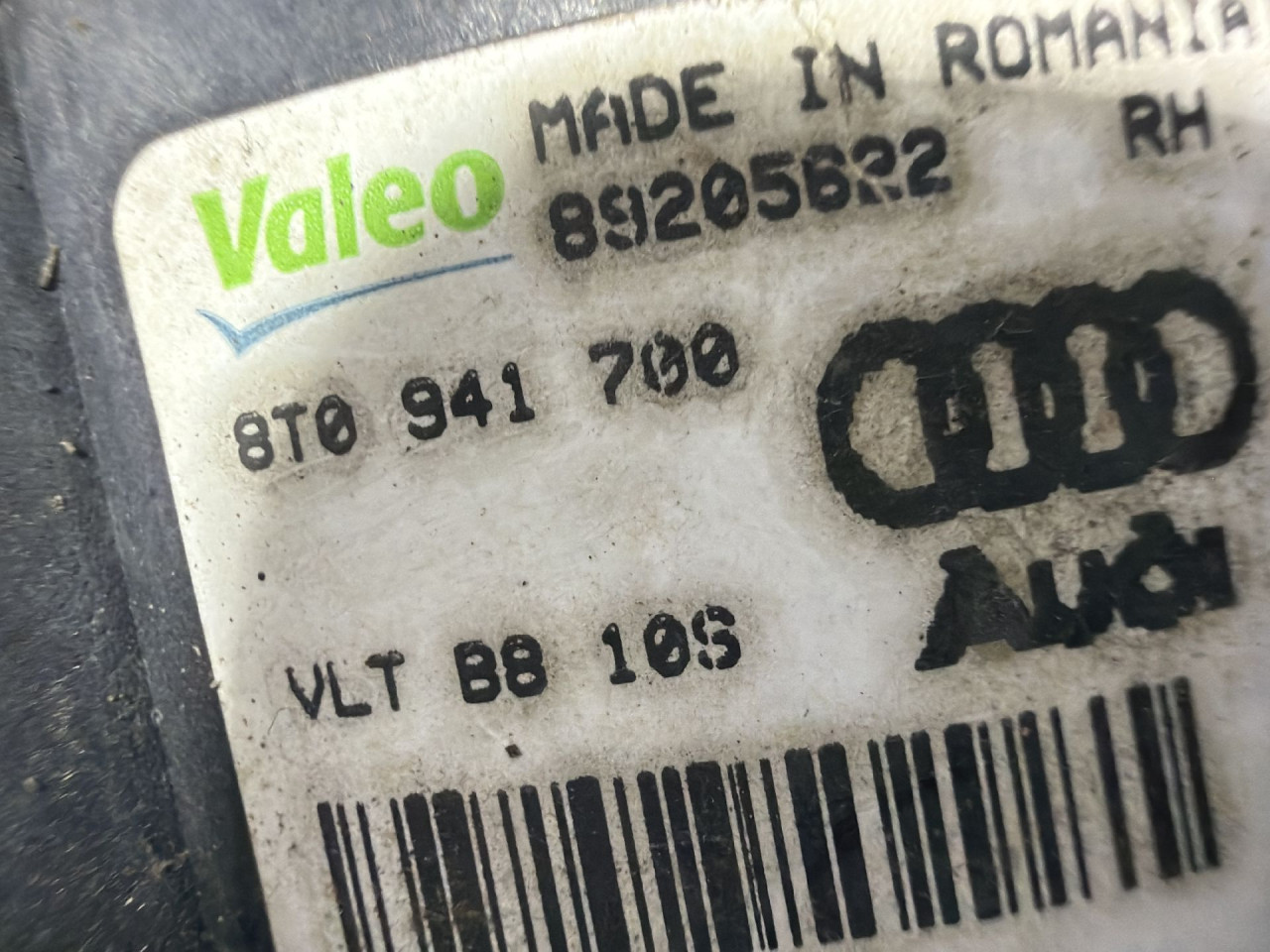 DIJELOVI MAGLENKA AUDI Q3 > 11-15 2.0 8T0941700