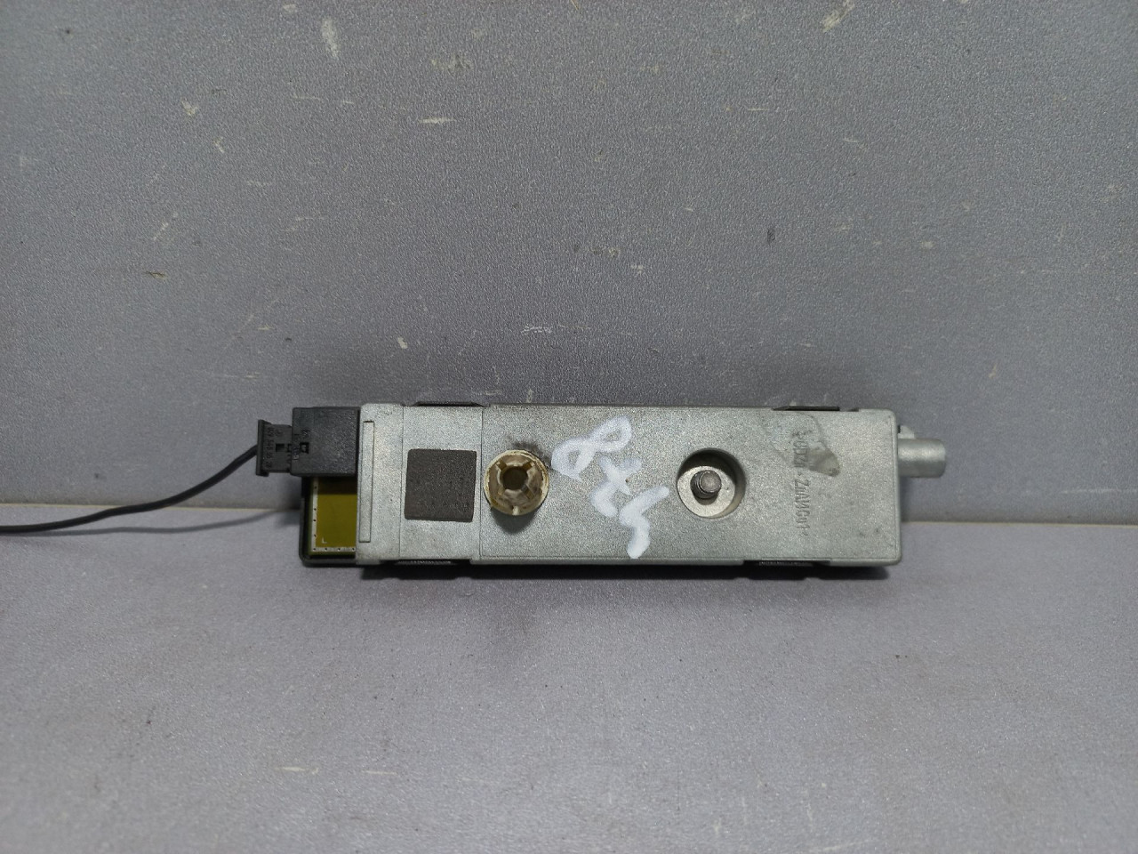 ANTENA MERCEDES E KLASA (W212) > 09-13 A2128201789