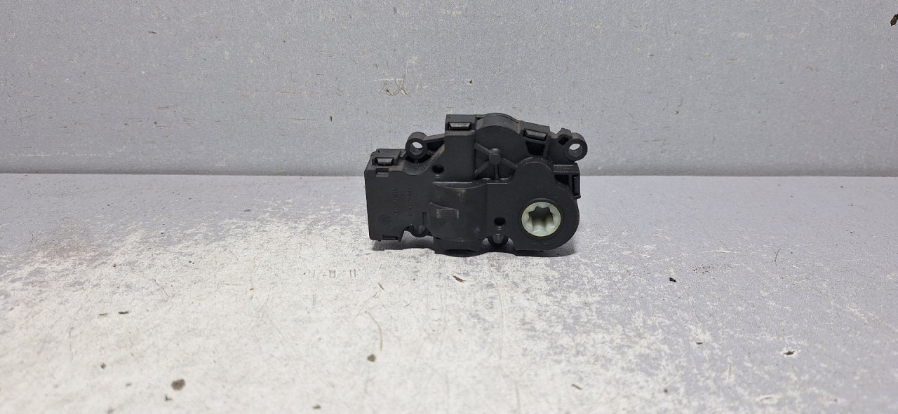 DIJELOVI MOTORIC KLAPNE AUDI Q5 (FY) > 17 - 20  410478280