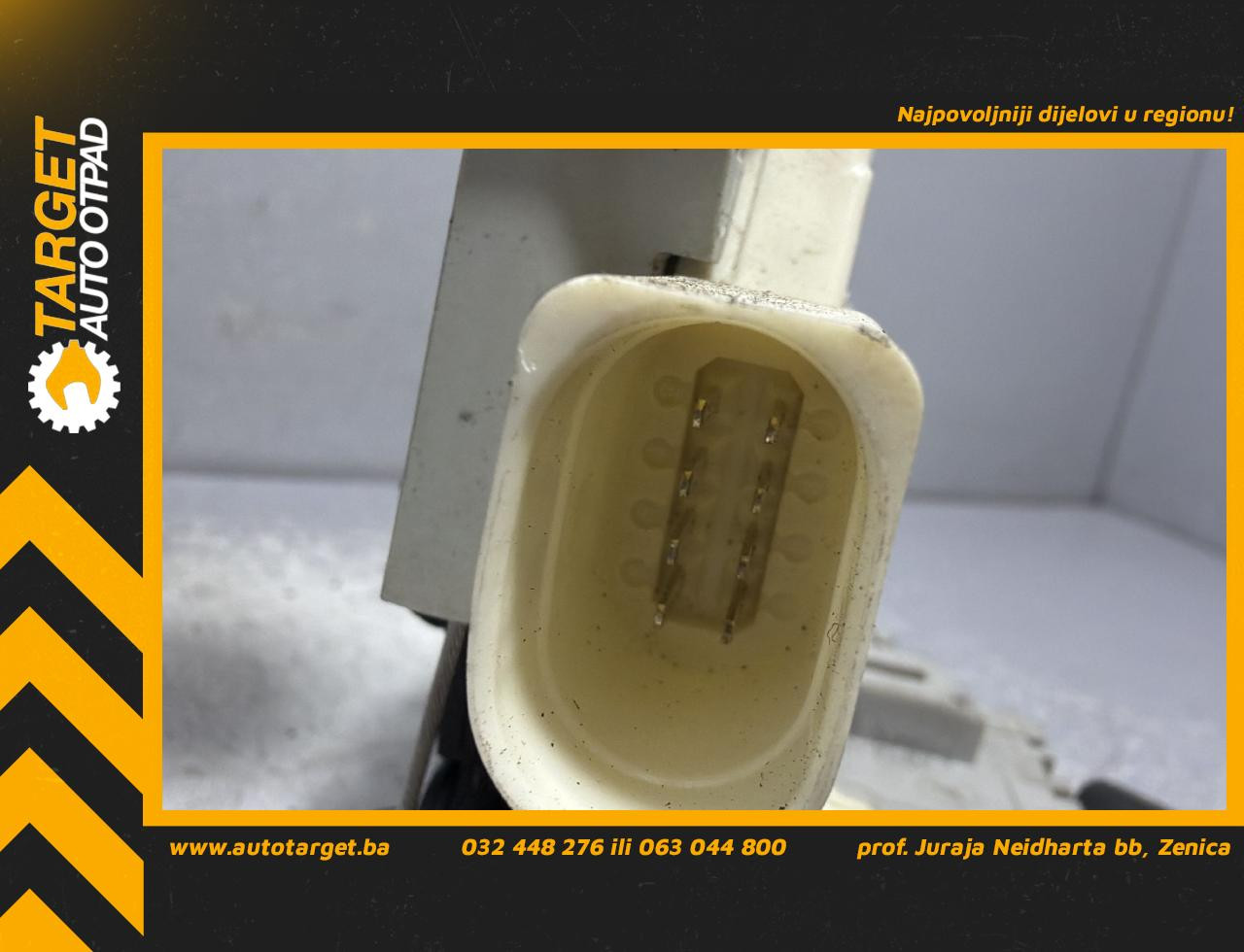 DIJELOVI BRAVA VRATA AUDI Q5 (FY) > 17 - 20  2.0 4G0839015F