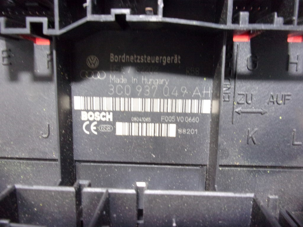 DIJELOVI ELEKTRONIKA MODUL VW CADDY > 03-10 3C0937049AH