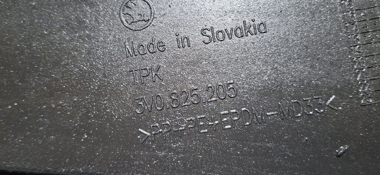 DIJELOVI PODNA ZASTITA SKODA SUPERB > 19- 2.0 3V0825205