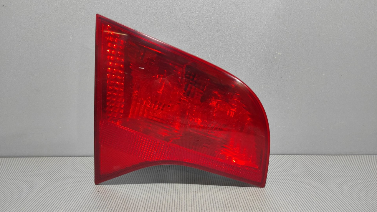 STOP SVJETLO AUDI A4 (B7) > 04-07 8E9945093A
