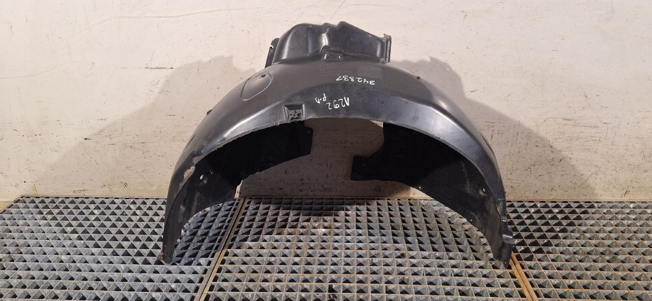 DIJELOVI UNUTRASNJI BLATOBRAN AUDI A4 (B9) > 19- 8W0821172G