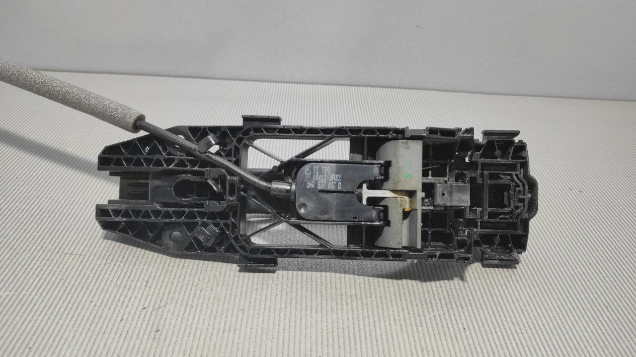 DIJELOVI RUCKA VRATA VW POLO > 09-14 5N0839885H